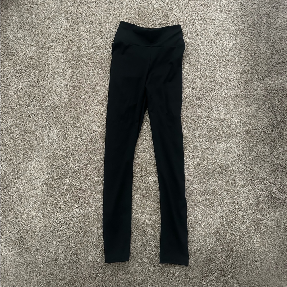 Black leggings